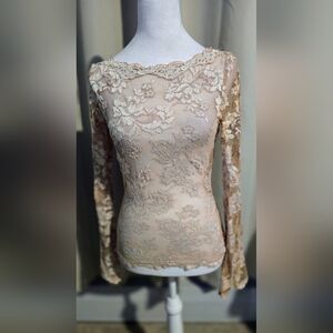 Vintage Cache Floral Strerch Lace Blouse in Cream